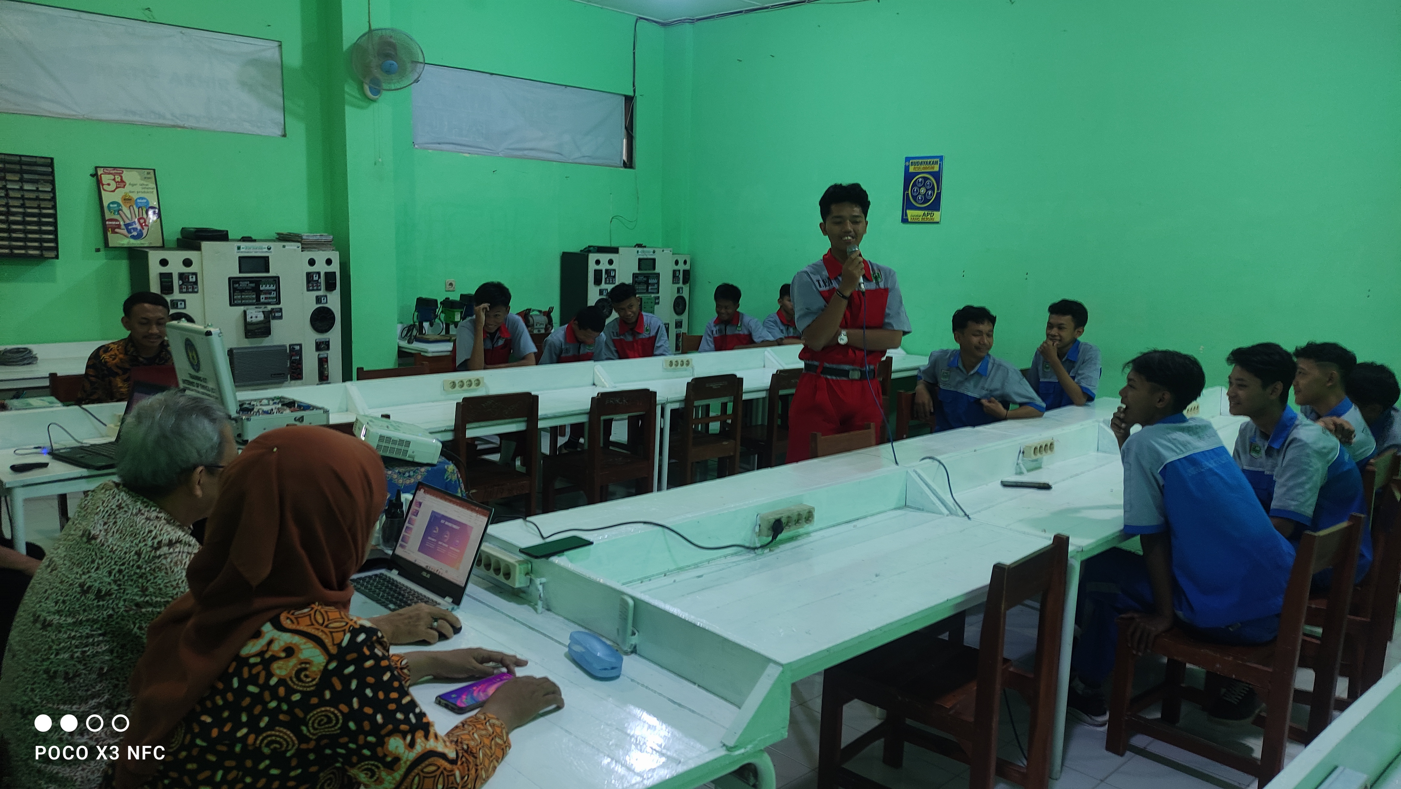 Program Pemberdayaan Masyarakat (PPM) UNY di SMK Maarif Salam